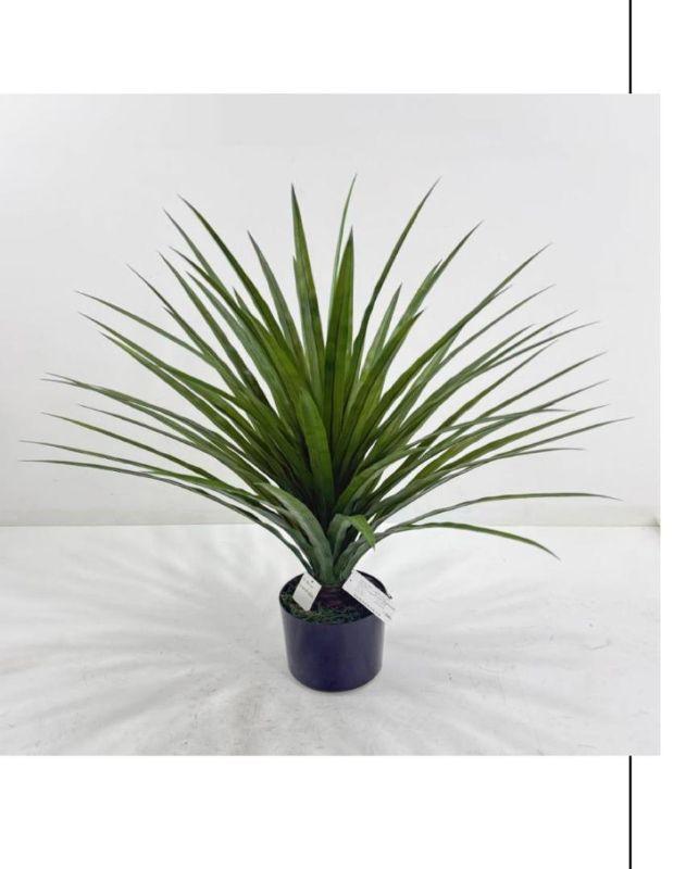 Artificial Yucca Plant – Realistic Tropical Pandanus Décor, Maintenance-Free