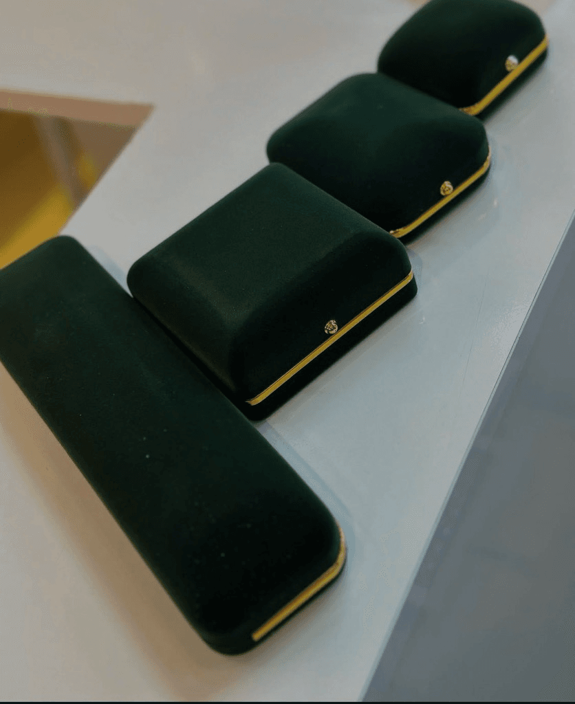 GIFT BOX