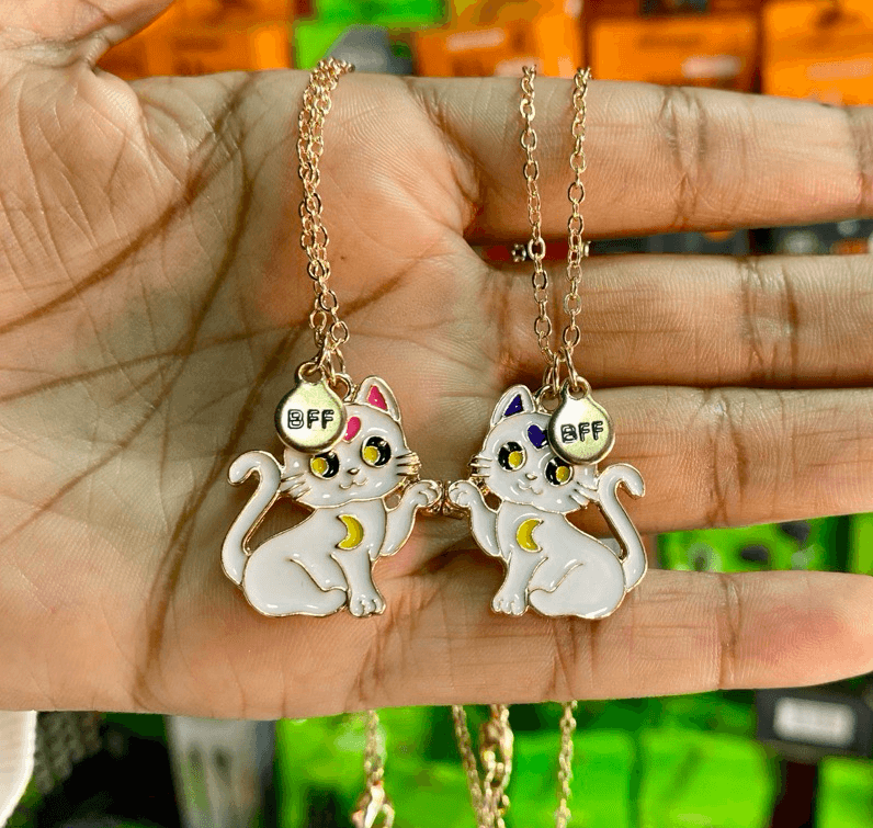 "2-Piece Magnetic ""BFF"" Cat Necklace – Best Friend Matching Set"
