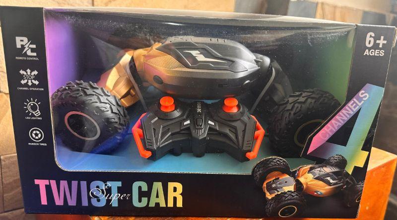 Super Twist RC Stunt Car